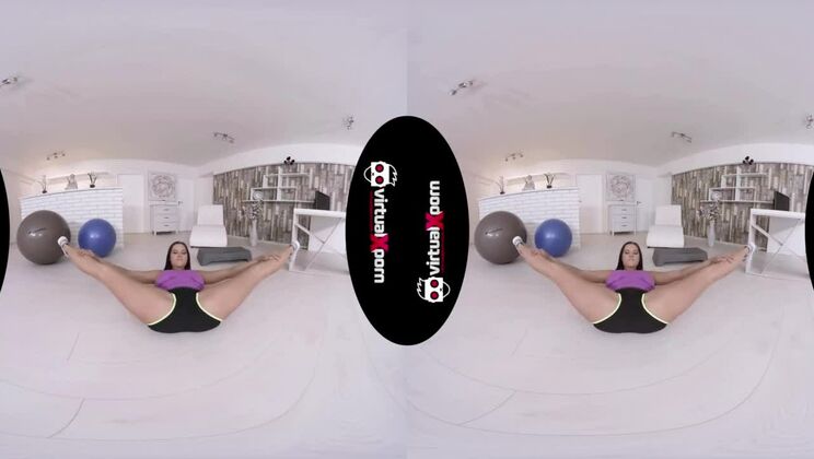hot virtual flexi stretching with cute teen Asdis Loren