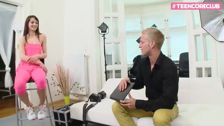 teens tight hole gape after this huge cock fucked it