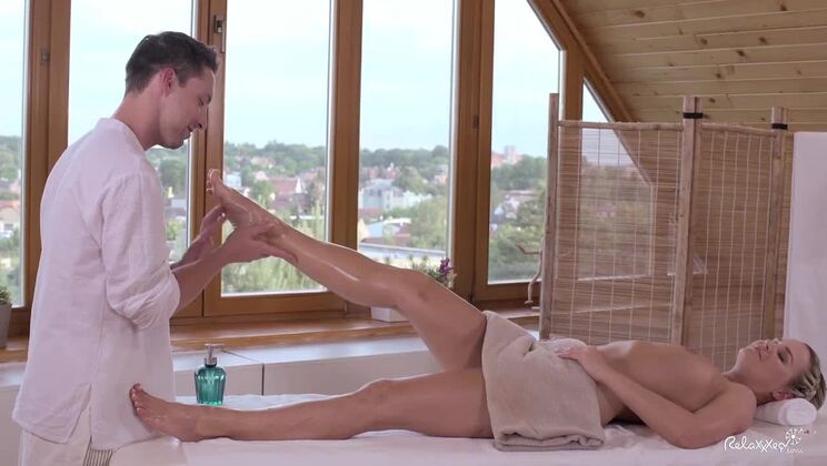 Sensual Foot Massage with Blonde Czech Bombshell Barra Brass