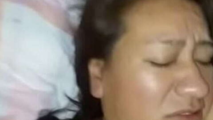 MILF's tempting moans