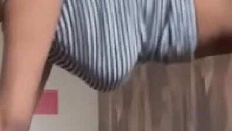 Oregon Duck's Interracial Encounter