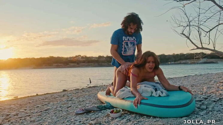 A Texas sunset delight: How the Latina babe and her hubby do it