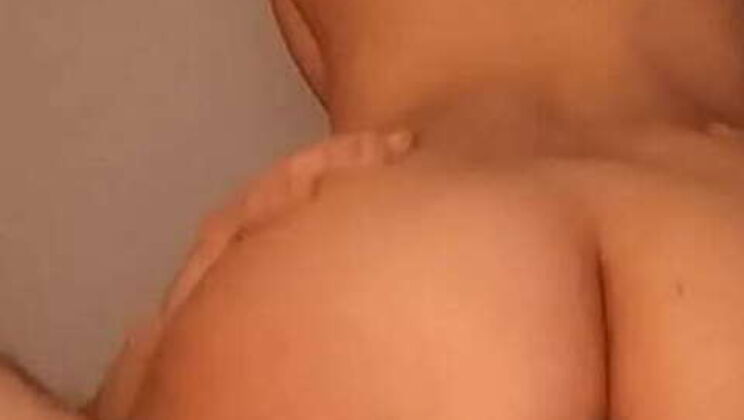 Teen Putita Has a Big Cock Orgasm Experience