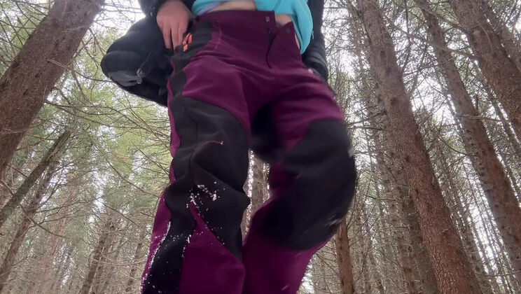 Hot MILF Squirting with Dildo in Outdoor Threesome - HD Pissing Fun