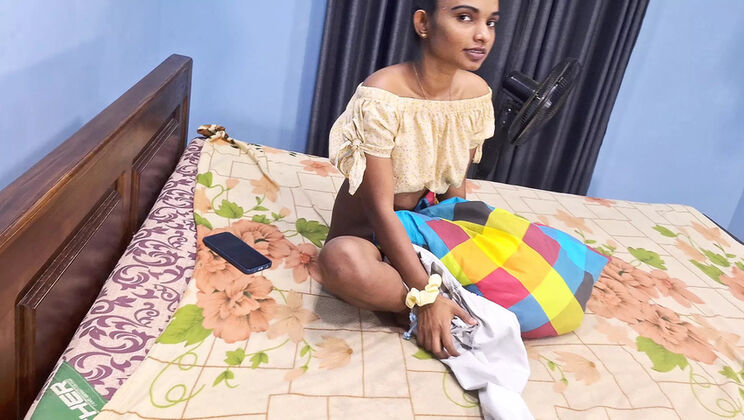 Step Sister Shares Bed Accidentally Fucks Brother in 4K HD