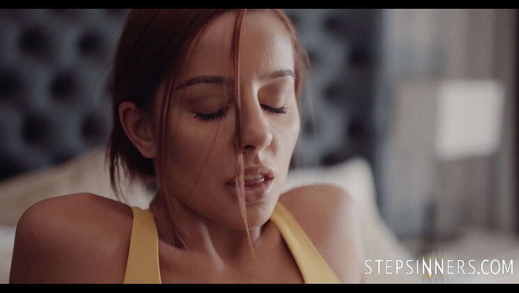 Stepdaughter Vanna Bardot Gets Curious and Fucks Stepdad in Yoga Pants