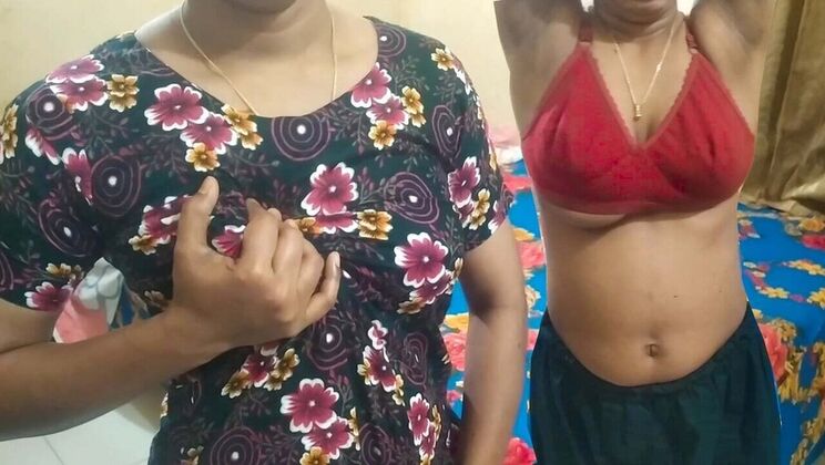 Indian Village Girl First Time Tight Pussy Fuck - Desi Homemade XXX