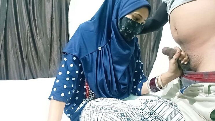 Muslim Wife Rejects Proposal But Loves My Cock - Desi Bhabhi Fuck in Hijab