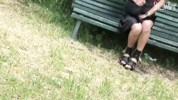 Hot Amateur MILF Gives Deep Throat Blowjob in Homemade Heat Wave Video