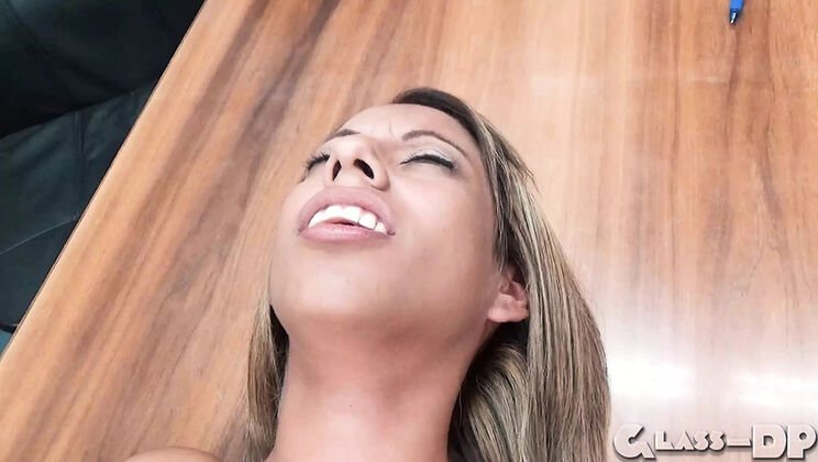 Hot Middle Eastern Teen Dee Bators Sucks and Fucks in Her First Porn Casting