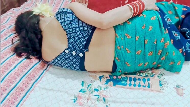 Desi Bhabhi Hot Saree Romance - Hardcore Fuck & Doggy Style Creampie