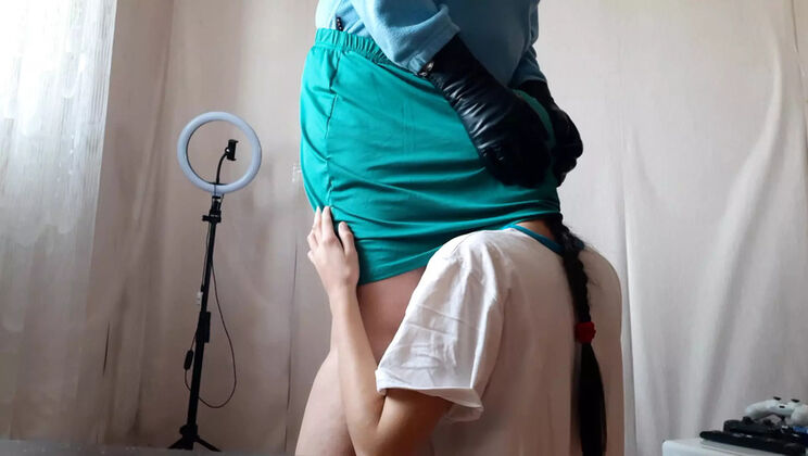 Hot Stepmom Pussy Licking - Lesbian Passion At Home