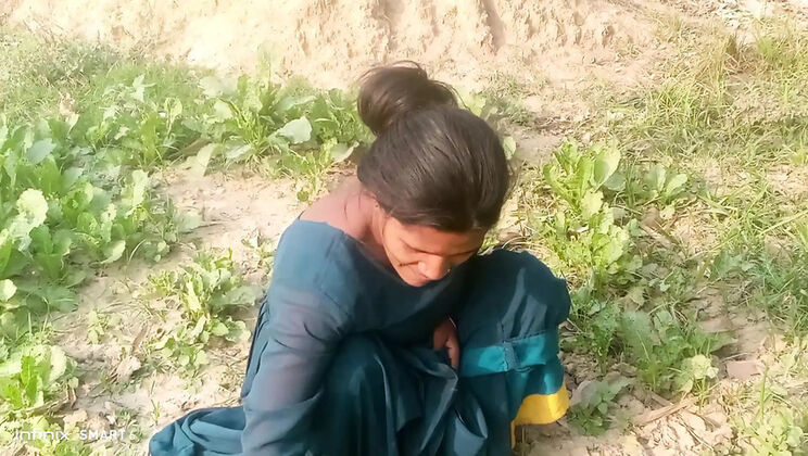 Hot Village Outdoor Sex Scene - Hindi Audio HD