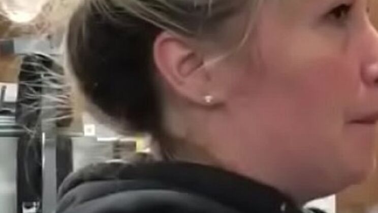 Thick hairdresser gets fucked hard doggystyle - mase619 big dick action