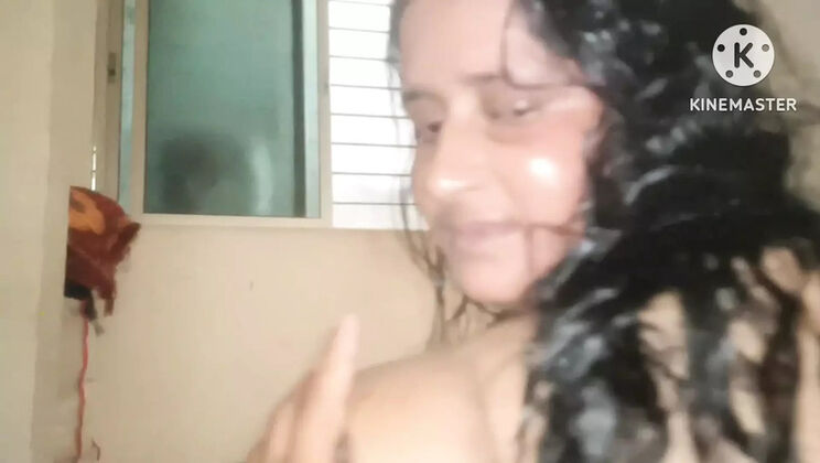 Hot Bengali Girl Latifah1234 Big Tits & Ass Romantic Morning Sex with BF - Kolkata Local Desi Couple