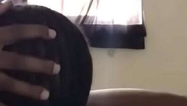 Tampa BBW escort pays $300 for hard clit sucking and pussy eating