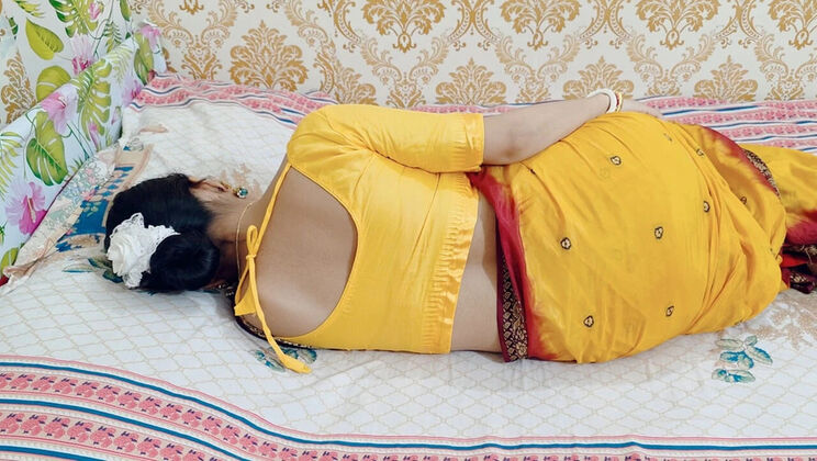 Desi Newly Married Wife in Saree Fucked Hard - Bplove Hot Creampie & Blowjob