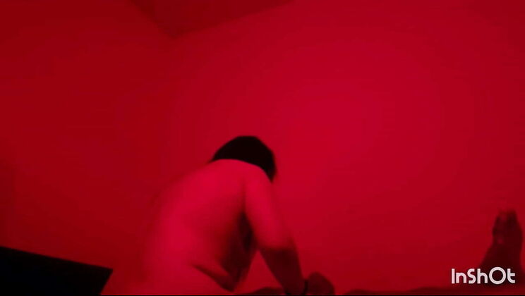 Chinese Mature Hooker Takes Bareback BBC in Asian Massage Parlour - No Condom Creampie