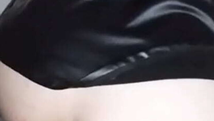 Petite Colombian Novinha Estefani Gives In To Crisanto's Missionary Pussy Fuck