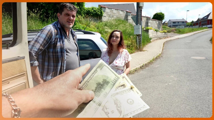 Kamil Klein's Huge Cock Fills Pregnant Zeynep Rossa's Cunt in Hot Car Sex Creampie