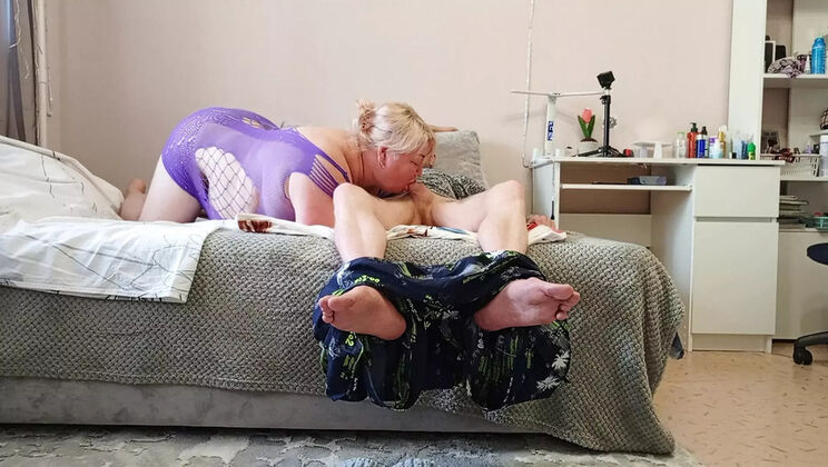 Zona901 Insatiable Russian MILF Can't Stop Sucking Cock and Swallowing Cum