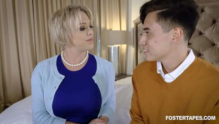 Dee Williams StepMom Fertility Creampie with Juan El Caballo Loco