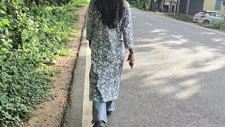 Indian Girlfriend Brutal Sex Fucking Video - Assamese Lesbian Babe HD