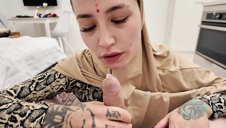 Hot Iranian Step Sister Homemade Sex - Big Booty Amateur Blowjob & Doggy Style Fuck