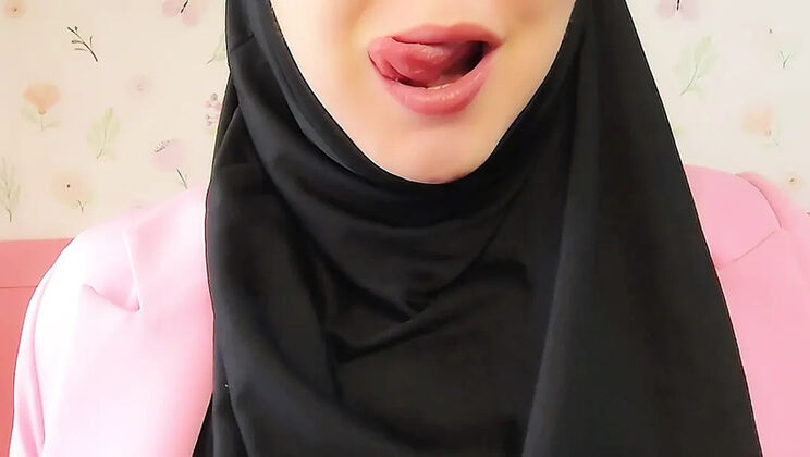 My Friend Caught Me Fingering My Wet Pussy to Squirting Orgasm - Big Tits MILF Leylasoylu3453