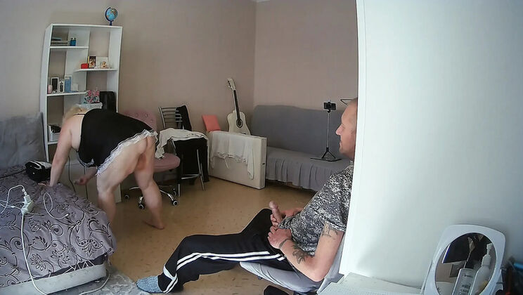 Zona901 Russian MILF Gets Pussy Filled With Cum After Cleaning Apartment