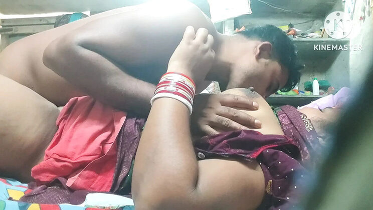 Indian Aunty Village Style Fucking Video with Sonu Bhaiya - Blowjob, Big Natural Tits, Homemade Desi Sex