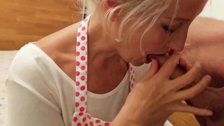 Blonde Amateur MILF Selena701 Enjoys Foot Fetish & Pussy Creampie Pleasure