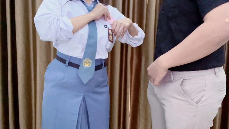 Indonesian Schoolgirl Nadalyne Gets Wet For Stepbrother's Money