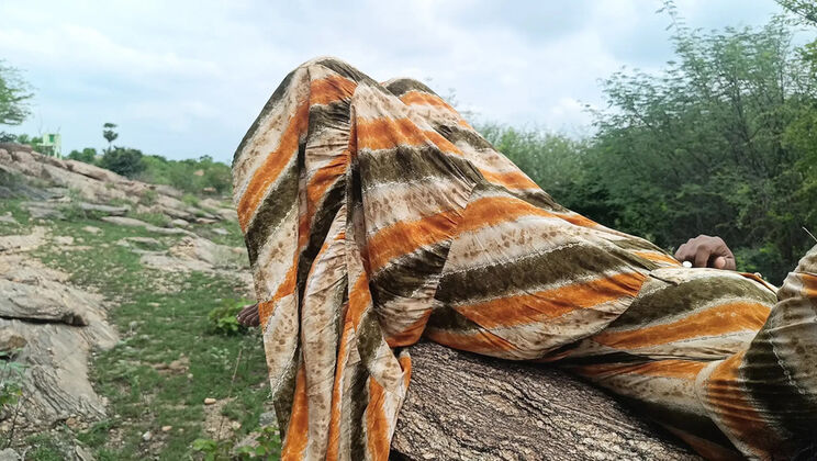 Inba and Laxi Ammu Hardcore Outdoor Fucking in Forest - Indian College Couple Romance