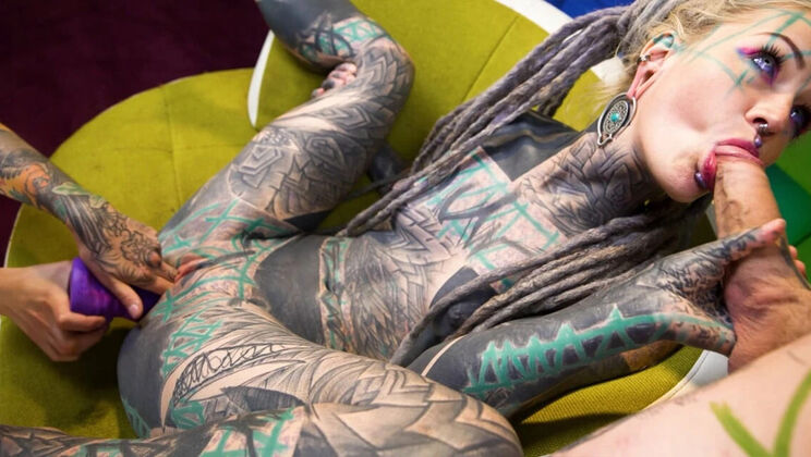 Alternative Teen Threesome with Anal Gapes and Facial Cumshot