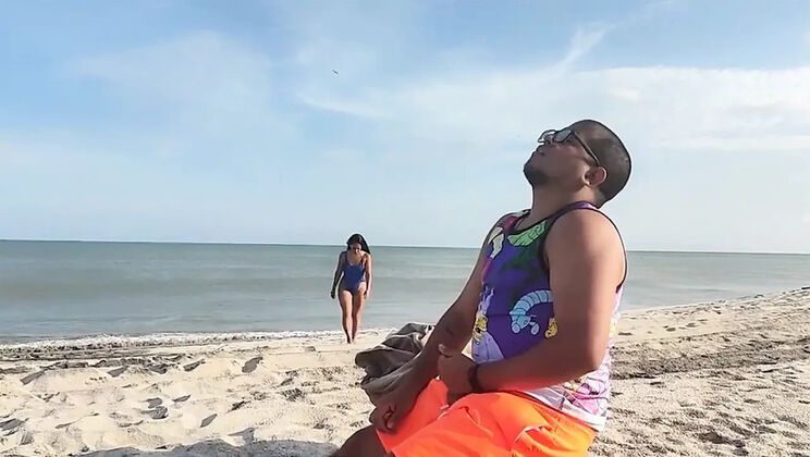 Amateur Latina Leyne Rodriguez Beach Sex With Stepbrother