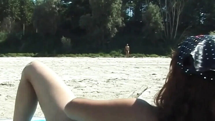 Big Cock Beach Blowjob and Cumshot in HD