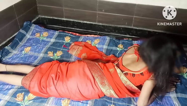 Indian Woman in Saree Fucks Brother-in-Law Hard at Night