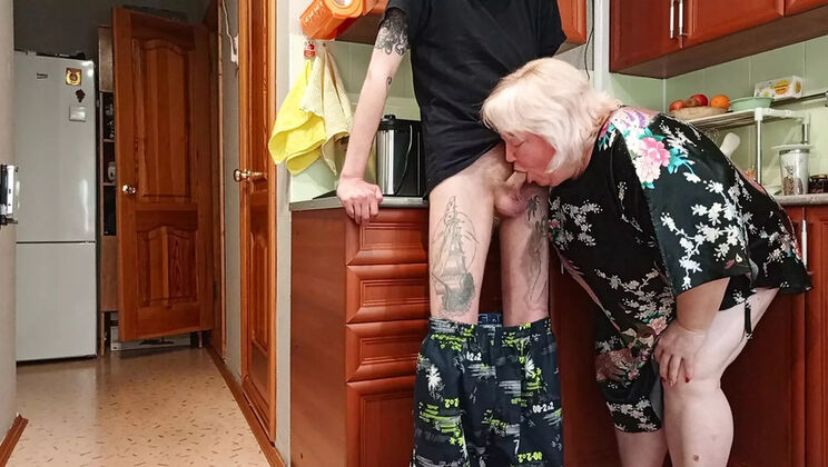 Hot Russian Mom Zona901 Swallows Cum After Deep Throat Blowjob