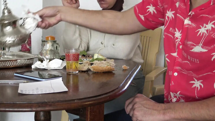 Turkish MILF Souzan Halabi Cheating Cuckold Sex with Food Fetish in Istanbul - Homemade Amateur HD