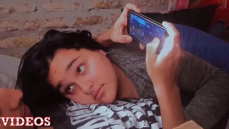 Best Friend Alison Gonzalez Blowjob Game - Latina Teen Sucks Cock While Playing Free Fire