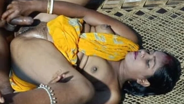 Desi Bhabhi Hardcore Fucked Rough By Jijaji - Indian Family Sex HD