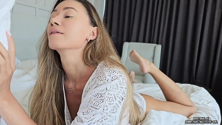 Stepmom Squirts Hard During Deep Anal Doggystyle Friction