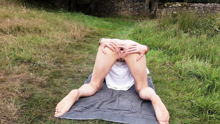 Nicky Brill Gapes Her Pussy Wide Open & Pisses Outdoors in Risky 4K Solo