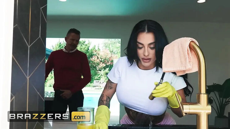 Egypt's Big Tits Sister Gives Handjob and Blowjob to Husband