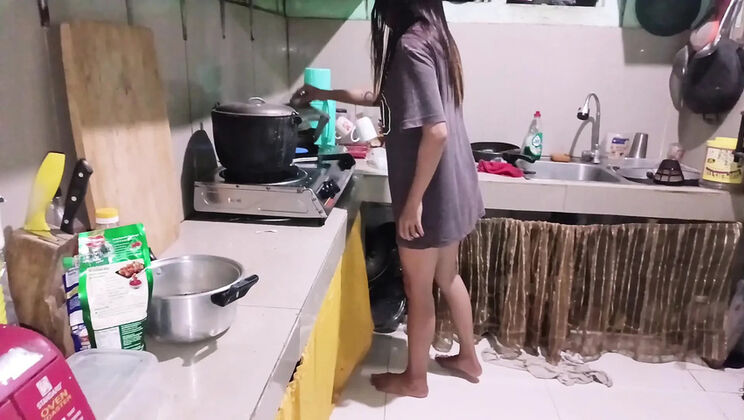 Real Teen Housemaid First Time With Boss - Wife Outside Creampie POV