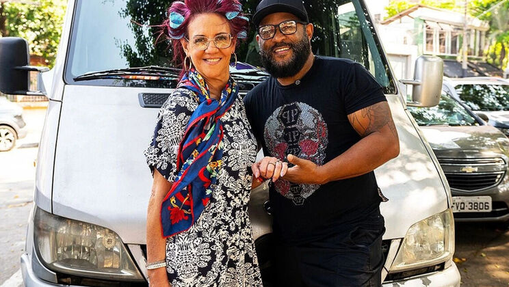 Redhead Granny with Glasses Gets Anal in Van - Rough Pickup Sex