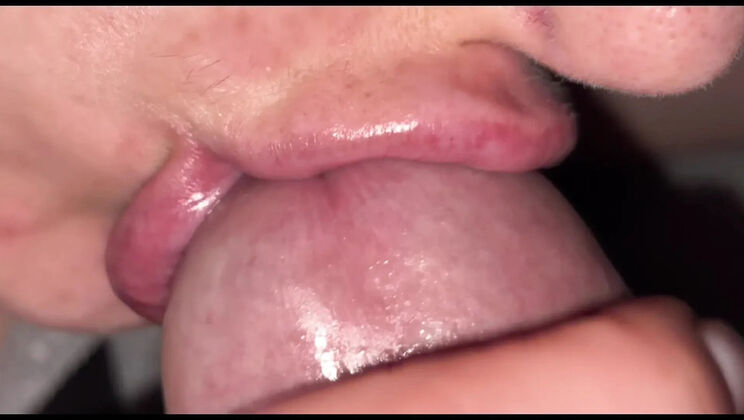 Leo15398 Blowjob - Creamy Cum in Mouth Close-Up