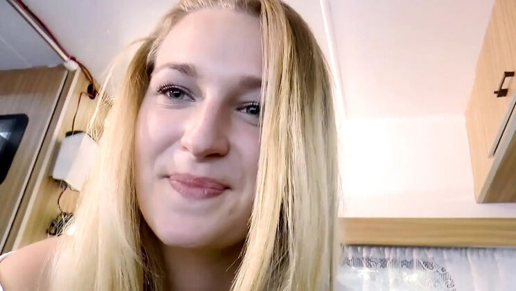 Scarlett Scott Hot Blonde Sucks Stranger's Giant Cock and Gets Filled