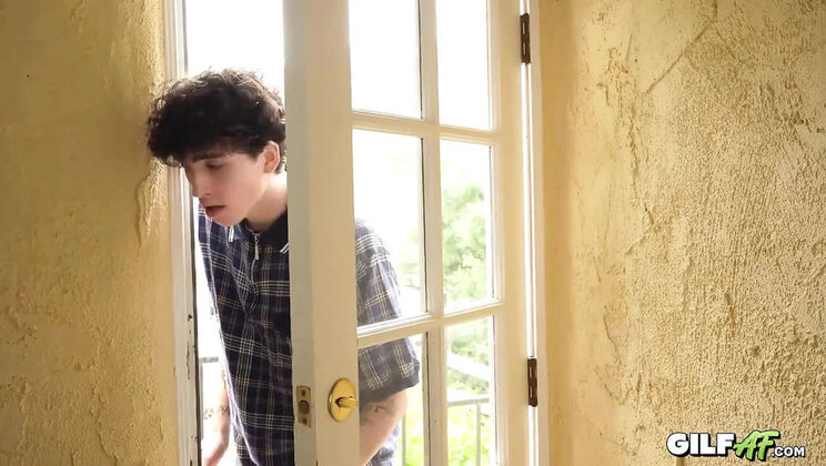 Granny Ruby Lynne Fucks Young Guy - Big Cock Blowjob & Cum on Tits